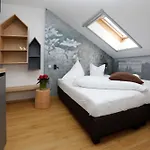Ante Portas Apartment