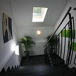 아파트 Ante Portas *