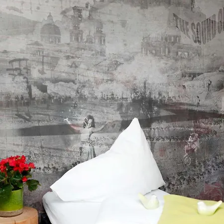 Ante Portas Apartment *